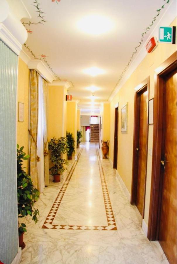 Hotel Elvira Fiuggi Exterior foto